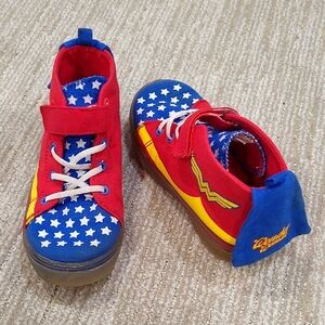 High-Top Wonder Women Sneakers